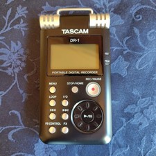 Tascam DR-1 Audio Recorder Accessory Kit SDHC Memory Card Tripod Case Cable Mic