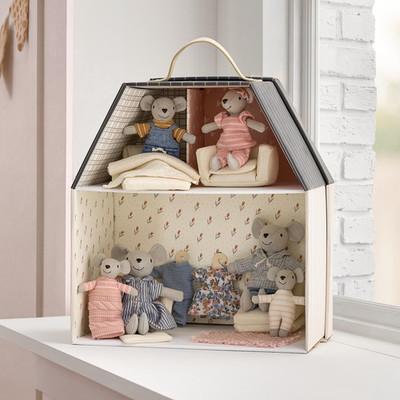 Member's Mark Tiny Plush Mouse Family House Playset Dollhouse Accessories 3+