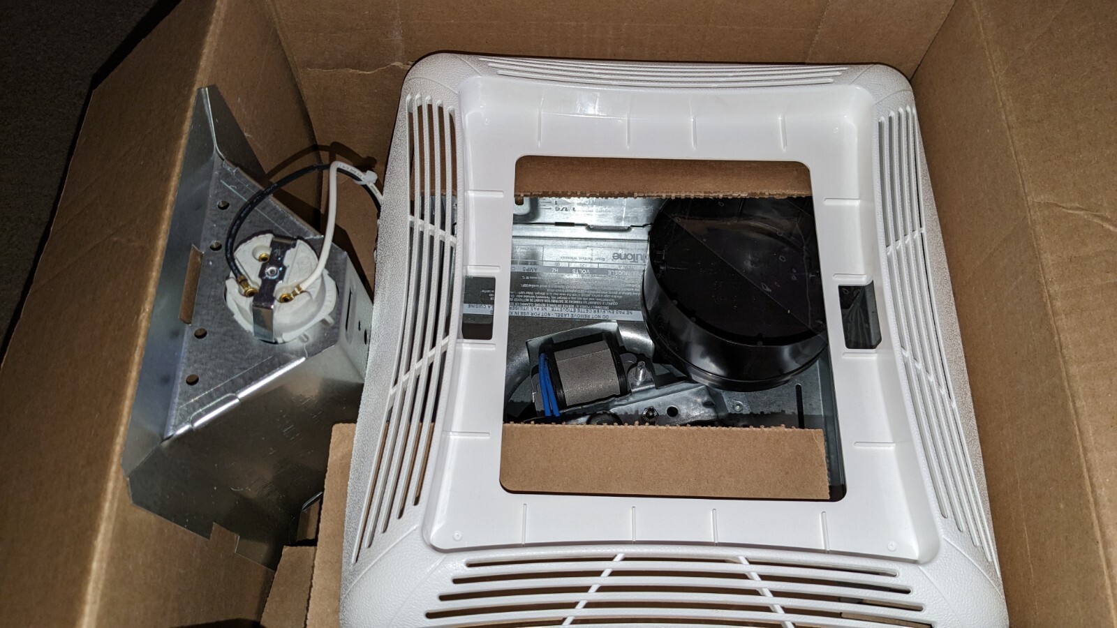 NuTone 763N Ceiling Bathroom Exhaust Fan w/ Incandescent Light No Light ...