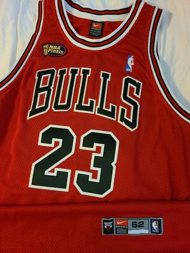 1997-98 NBA Finals Chicago Bulls vs Utah Jazz Chest Patch for Jersey - Picture 5 of 8