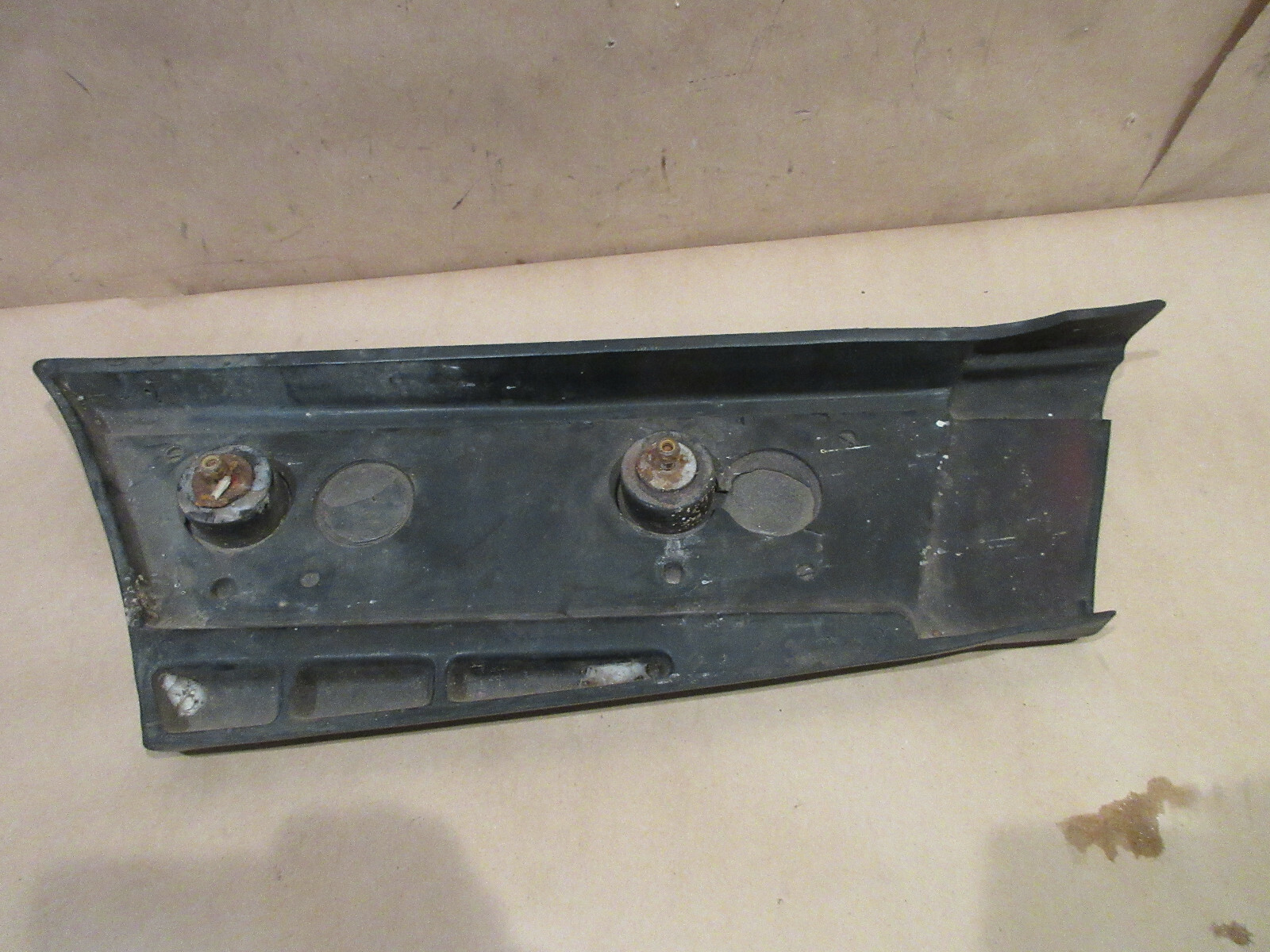 Ferrari Mondial 8, Mondial QV (USA) RH Rear Side Rubber Bumper P/N 60833700