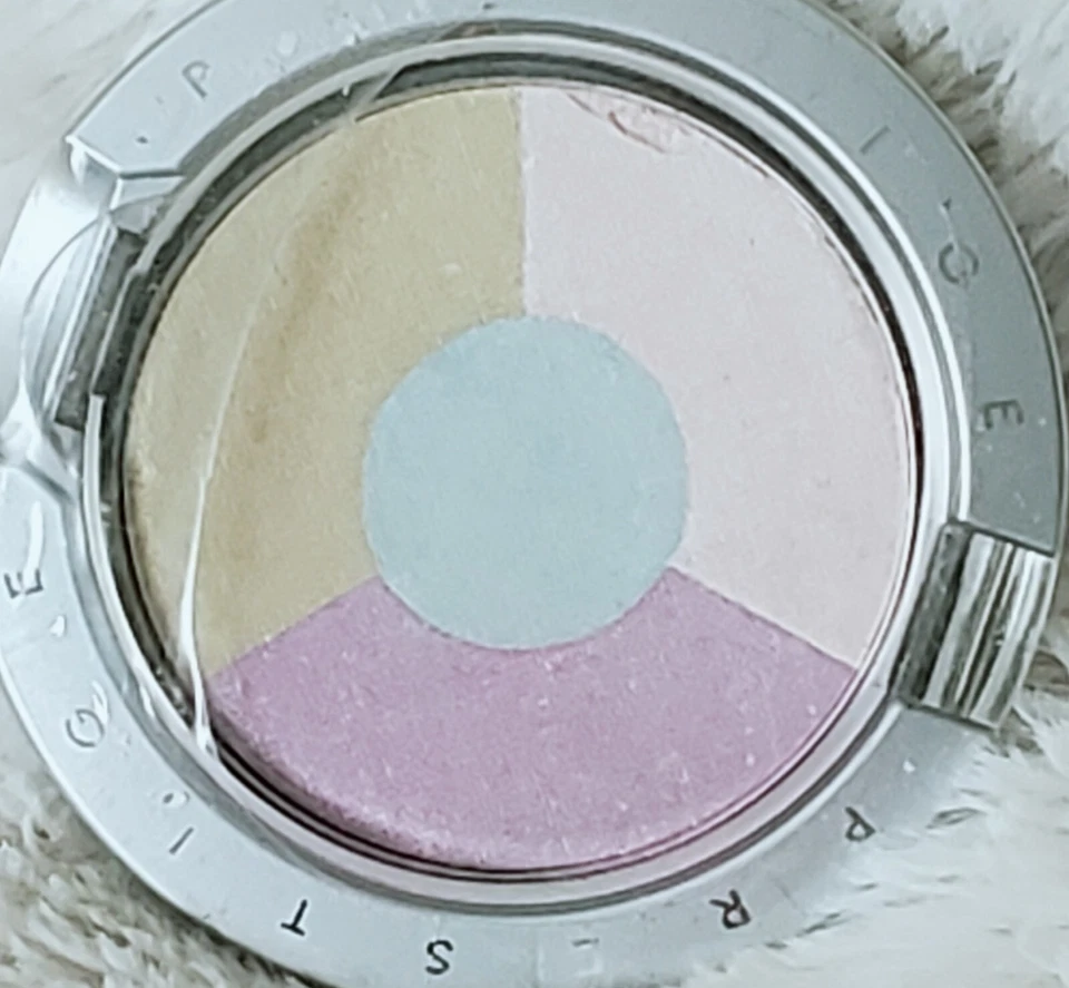 Prestige Cosmetics Eyeshadow Quad - Sea Breeze - 2.2g/ 0.08 oz - Image 2 of 3