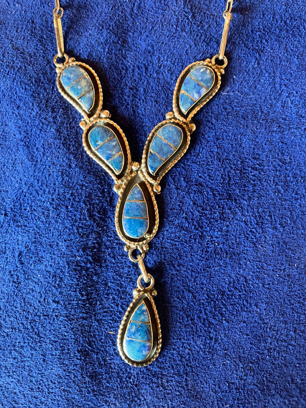 Susie Willis Lowsayatee signed Zuni channel inlay denim lapis necklace in EUC