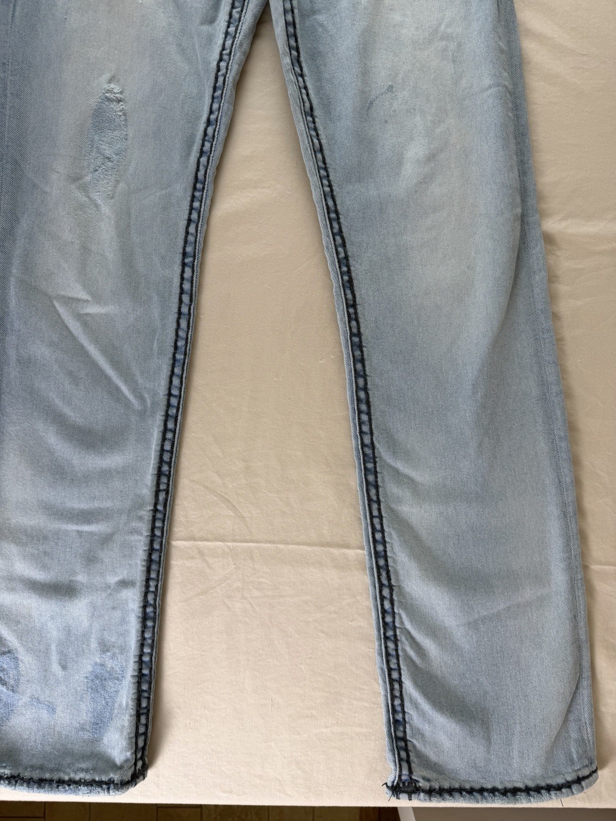 True Religion Ricky Relaxed Straight Jeans Mens 32 Light Wash Thick Stitch thumbnail 3