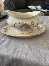 Castleton USA Gloria Gravy Boat with Attached Underplate