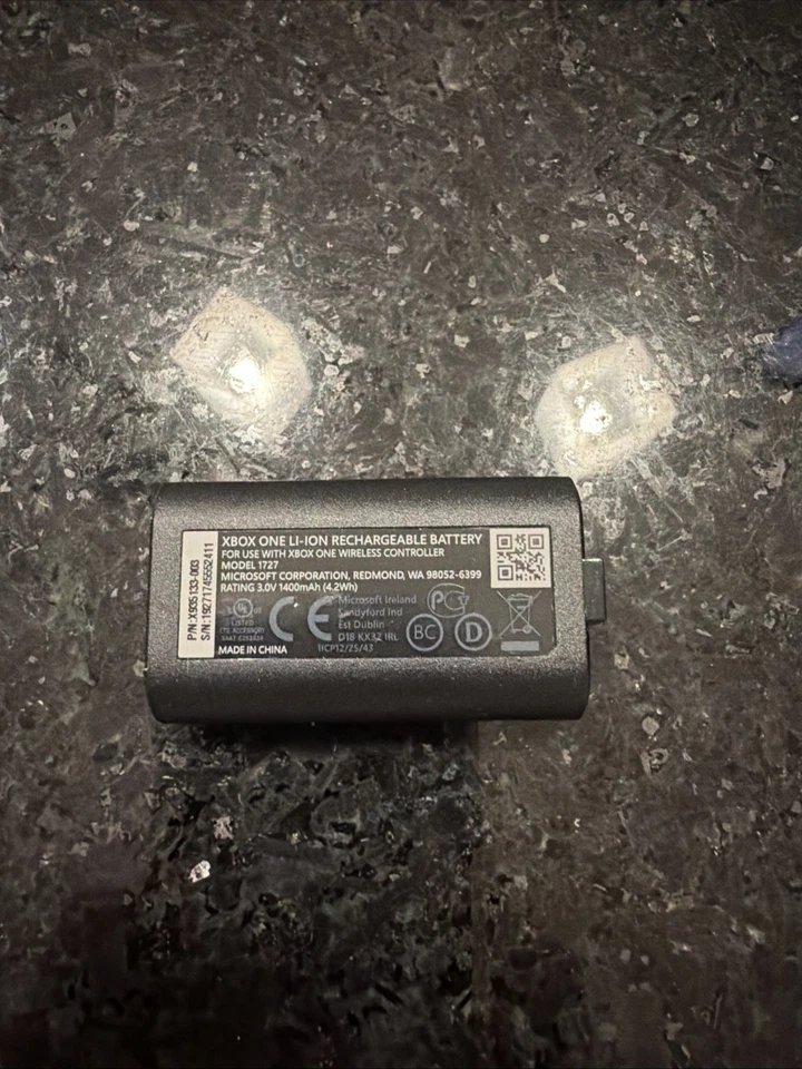 Batería Recargable Oficial Microsoft Li-ion Xbox One y Serie S/X OEM Foto 2 de 4