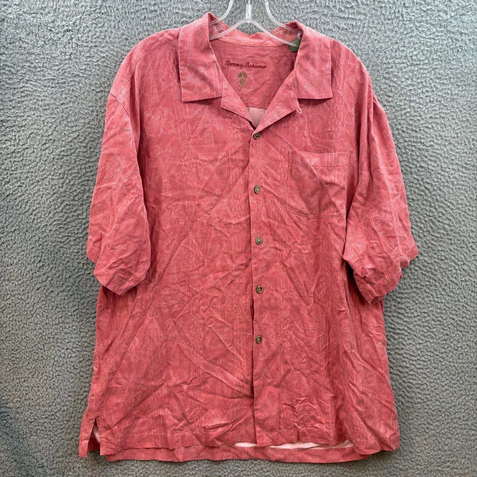 Tommy Bahama Shirt Mens XL Red Floral Silk Camp Short Sleeve Button Front Adult