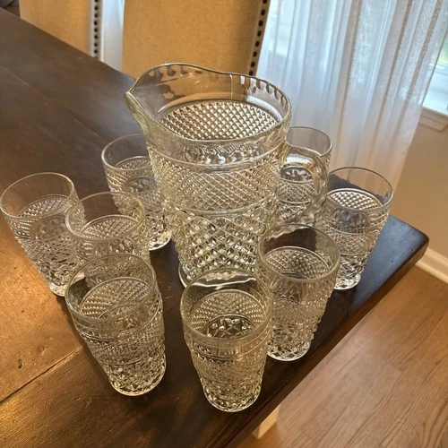 Vintage Anchor Hocking Wexford Pitcher With 8 Glasses