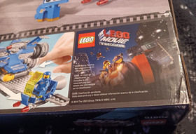 The LEGO Movie 70816 Benny's Spaceship New sealed Robo Emett Astro Kitty Droids