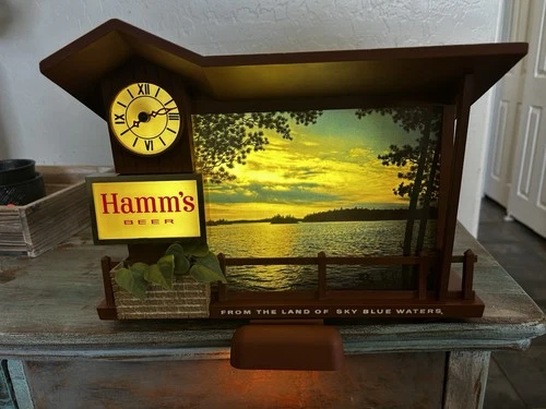Rare Vintage Hamm's Beer Lighted Clock Bar Sign Light