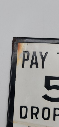 Letrero de metal esmaltado de porcelana rústica envejecida de 5 centavos de inodoro de pago vintage - Imagen 8 de 9