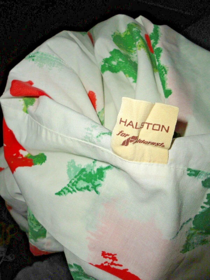 VINTAGE HALSTON FIELDCREST RED GREEN POPPIES FLORAL STANDARD PILLOWCASE 20X30 - Image 4 of 4