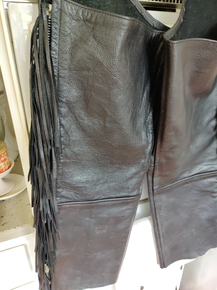 Ropa Z1R para mujer de cuero negro con flecos talla pequeña bolsillo con cordones con cinturón Foto 3 de 4