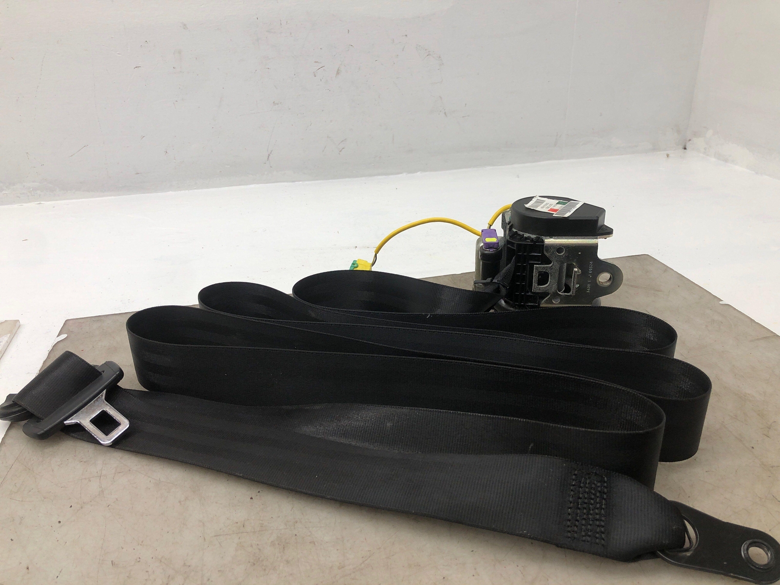 2006-2012 BENTLEY CONTINENTAL OEM FRONT LEFT SEAT BELT RETRACTOR 3W5857705