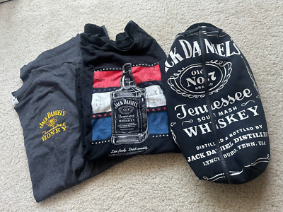 New Official JACK DANIEL'S Whiskey Travel Bag AND two T-Shirts XXL rdy Gift Set