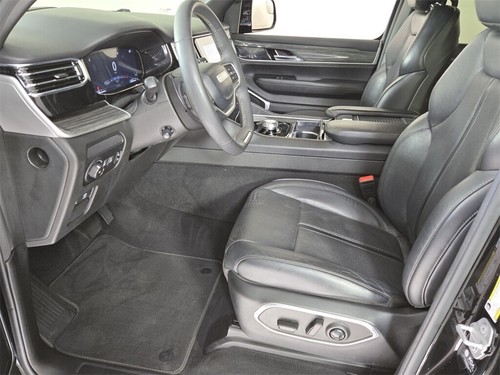 2022 Jeep Wagoneer Series III - Picture 6 of 32