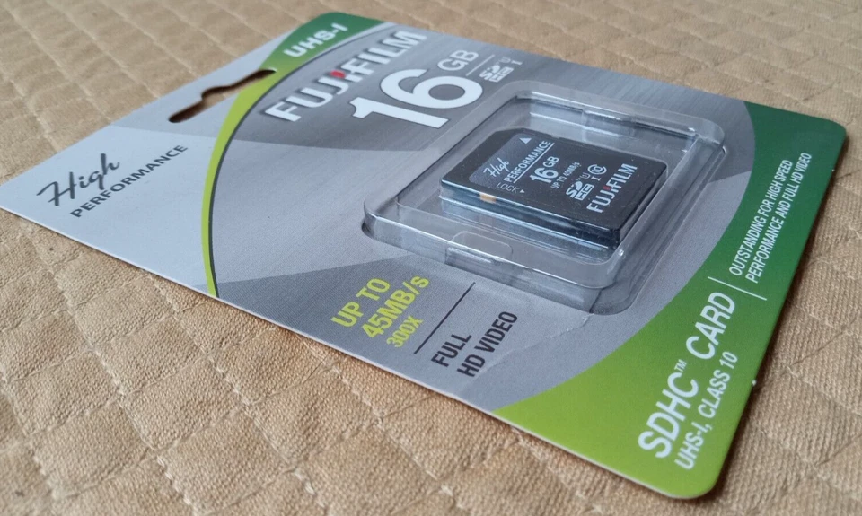 Never Opened FUJIFILM High Performance 16GB SDHC UHS-I, Class 10 Card 600013602 - Image 3 of 4