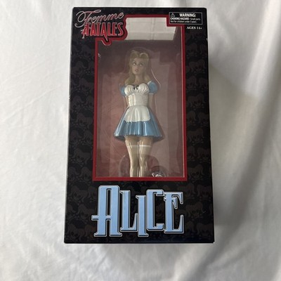 NEW Femme Fatales Alice Statue 2011 Diamond Select Toys