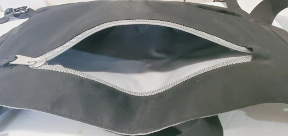 MANDUKA Black Yoga Mat Carrier Bag NWOT - Image 3 of 4