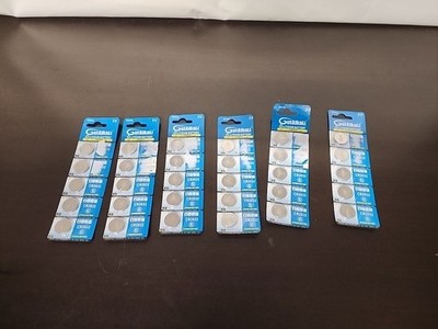 LOT OF 30 Lithium Batteries CR2032 NEW