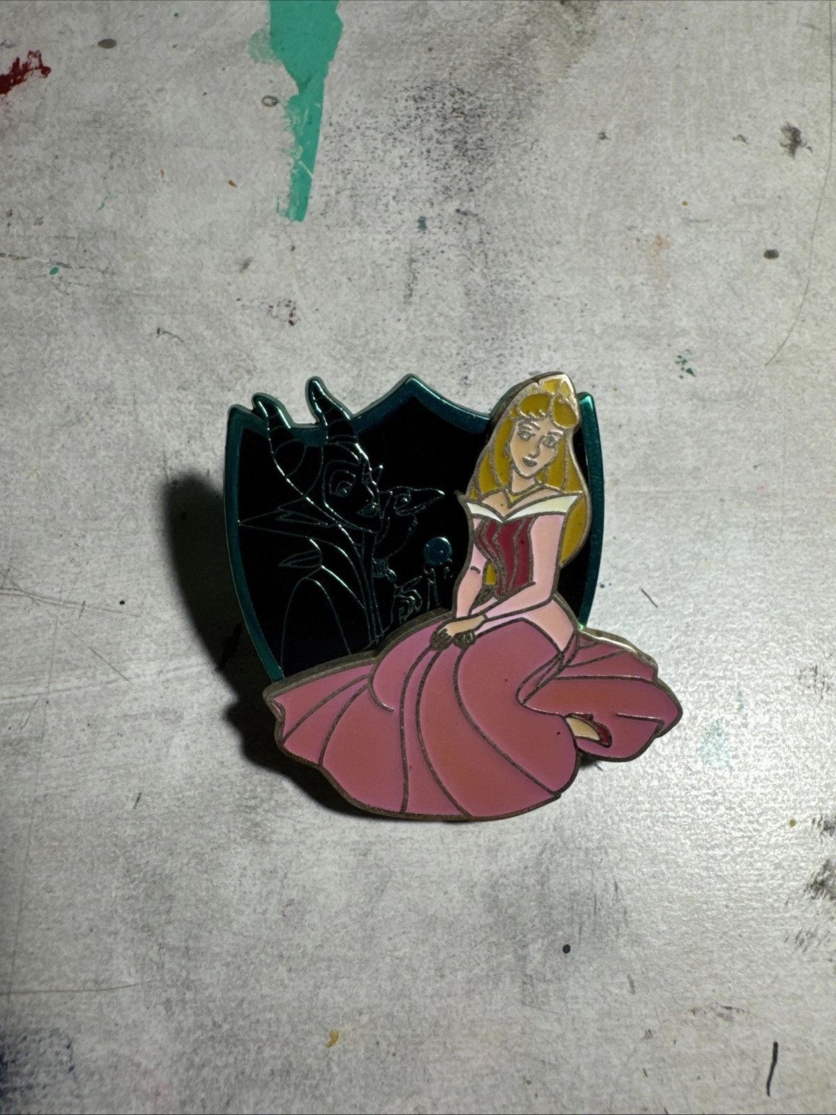Disney Pin Valiant And Villainous Sleeping Beauty Aurora Maleficent LE