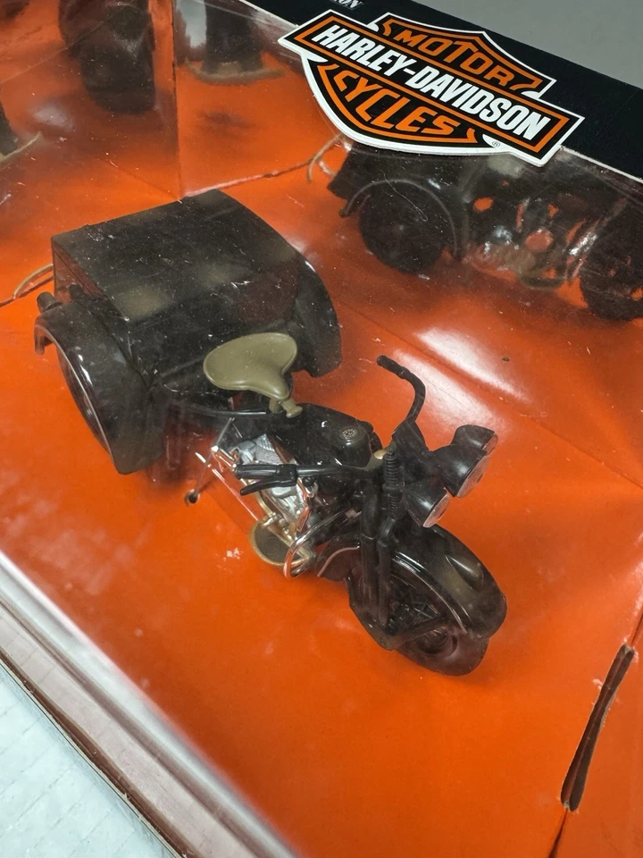 Maisto 1:18 Harley Davidson 1947 Servi-Car Service Car Trike 3 ruedas Minicar Foto 3 de 4