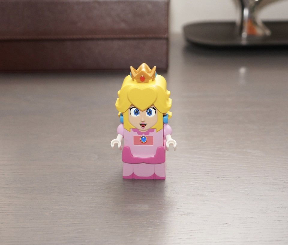LEGO Super Mario Peach Adventures Starter Course 71403 (Princess Peach