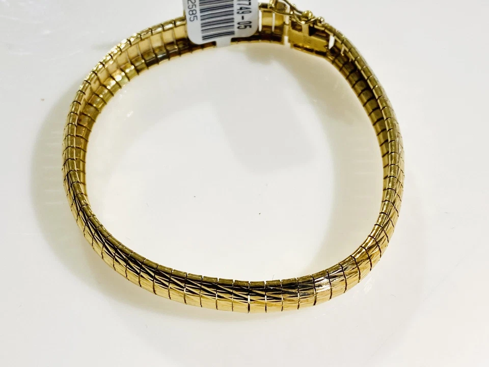 Brazalete grande amarillo plateado con intrincado hermoso diseño 24,1 gramos 8 pulgadas de largo Foto 4 de 4