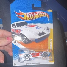 Hot Wheels 2011 New Models '69 COPO Corvette 1:64 Diecast White/Red/Blue