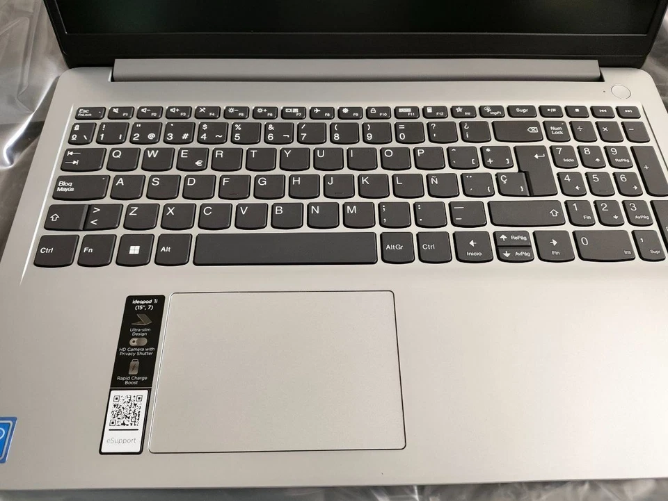 Lenovo IdeaPad 1 computer portatile 82R1005FUK 15,6" AMD Ryzen 3 4 GB RAM 128 GB - Immagine 2 di 4