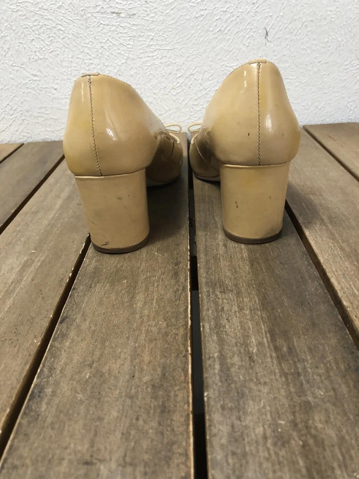 Zapatos de tacón clásicos vintage Kate Spade New York para mujer beige arco 7,5 M Foto 3 de 4