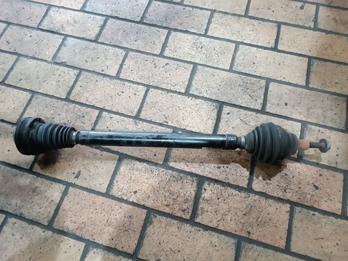 VW Golf 5 V 1K Passat 3C Antriebswelle Abtriebswelle vorne rechts 1K0407272EN