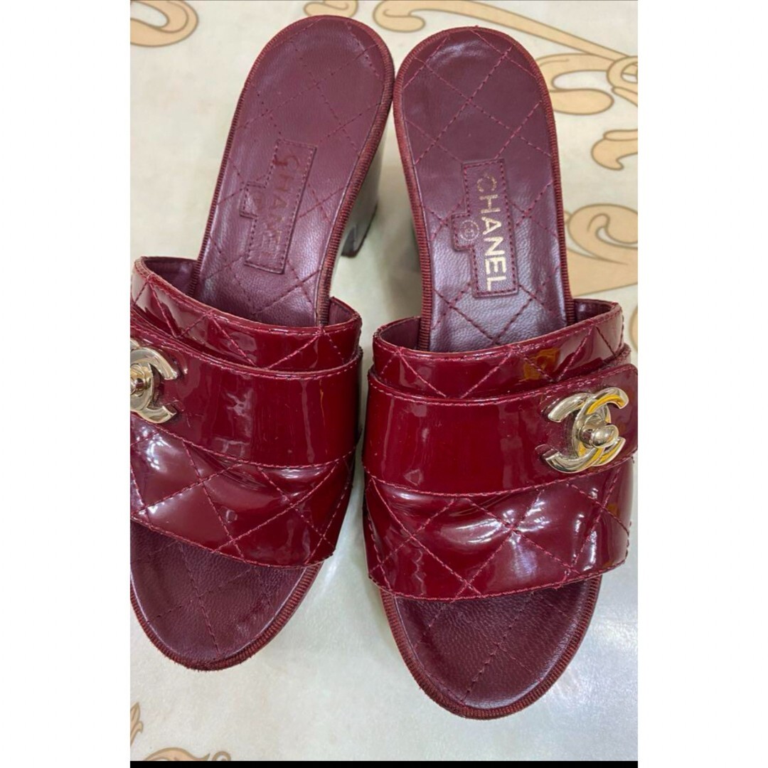 CHANEL バーガンディ レザー サンダル Chanel Red Leather Sandals US6.5 Size 36 Block Heel