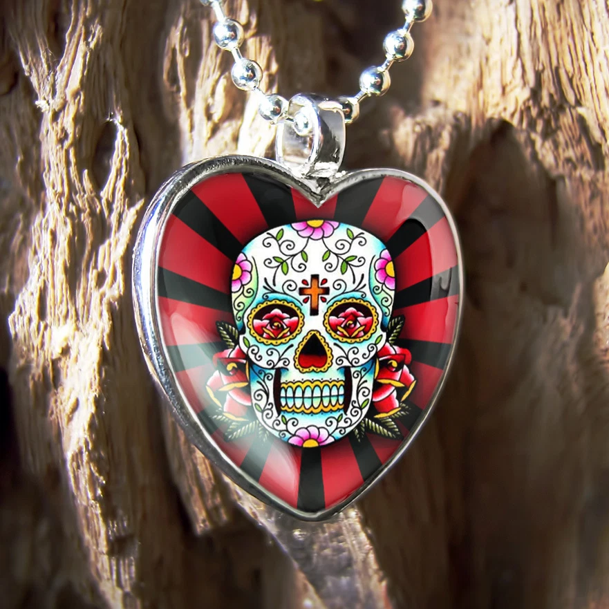 Skull heart hotsell necklace