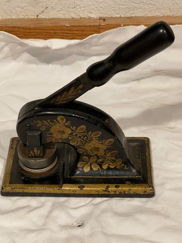 Vintage Mills Novelty CO  Seal Embossing Press Floral Design Cast Iron