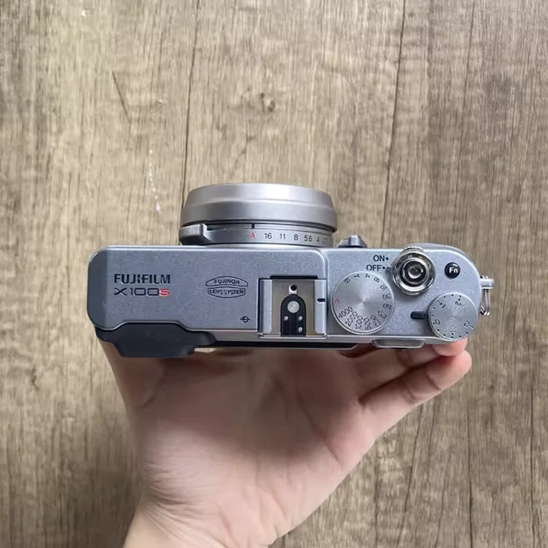 Fujifilm X100S Less than 3x Optical Zoom Digital Cameras for Sale