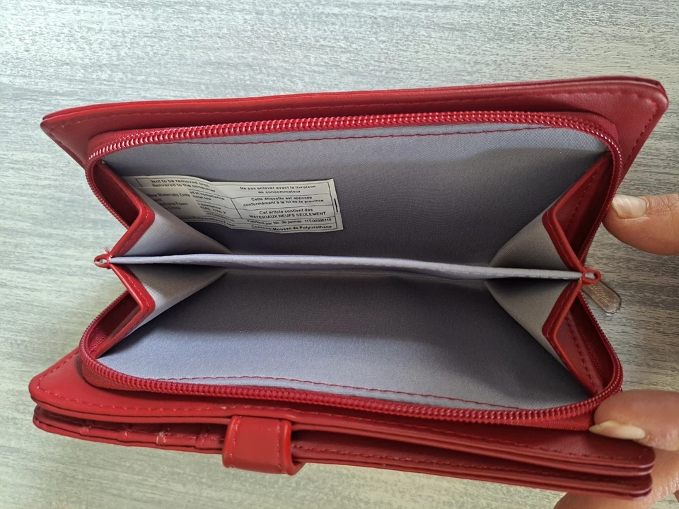 Shagwear Canada Bi-fold Large Owl Garden Red Zipper Wallet Womens - Image 4 of 4