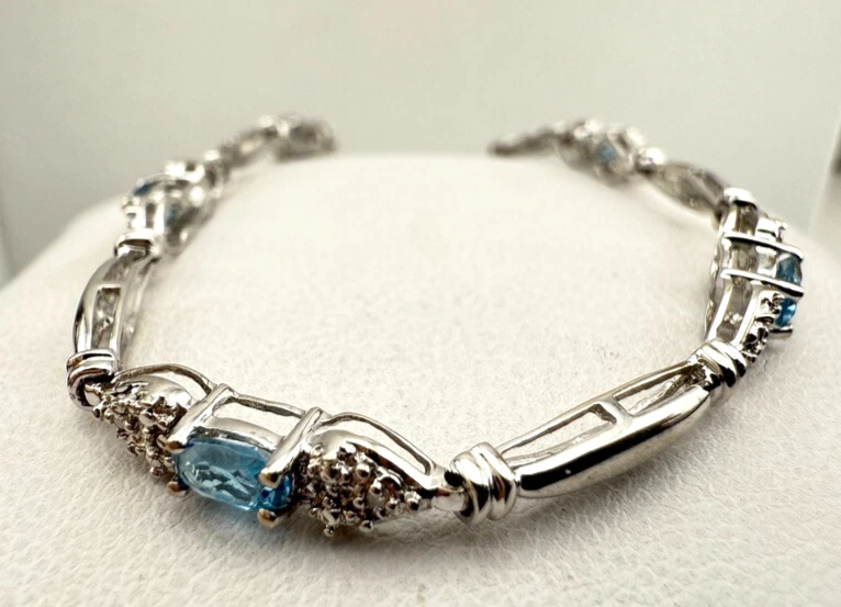 Brazalete pequeño de topacio azul de oro blanco macizo de 10K 7,5" L x 4 mm AHORRA 700 #2174 Foto 2 de 4