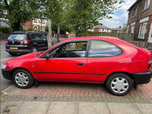 Toyota Corolla XLi ONLY 18k miles - Picture 4 of 24