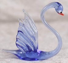unmarked small glass swan ornament 2 inches tall waterfowl bird