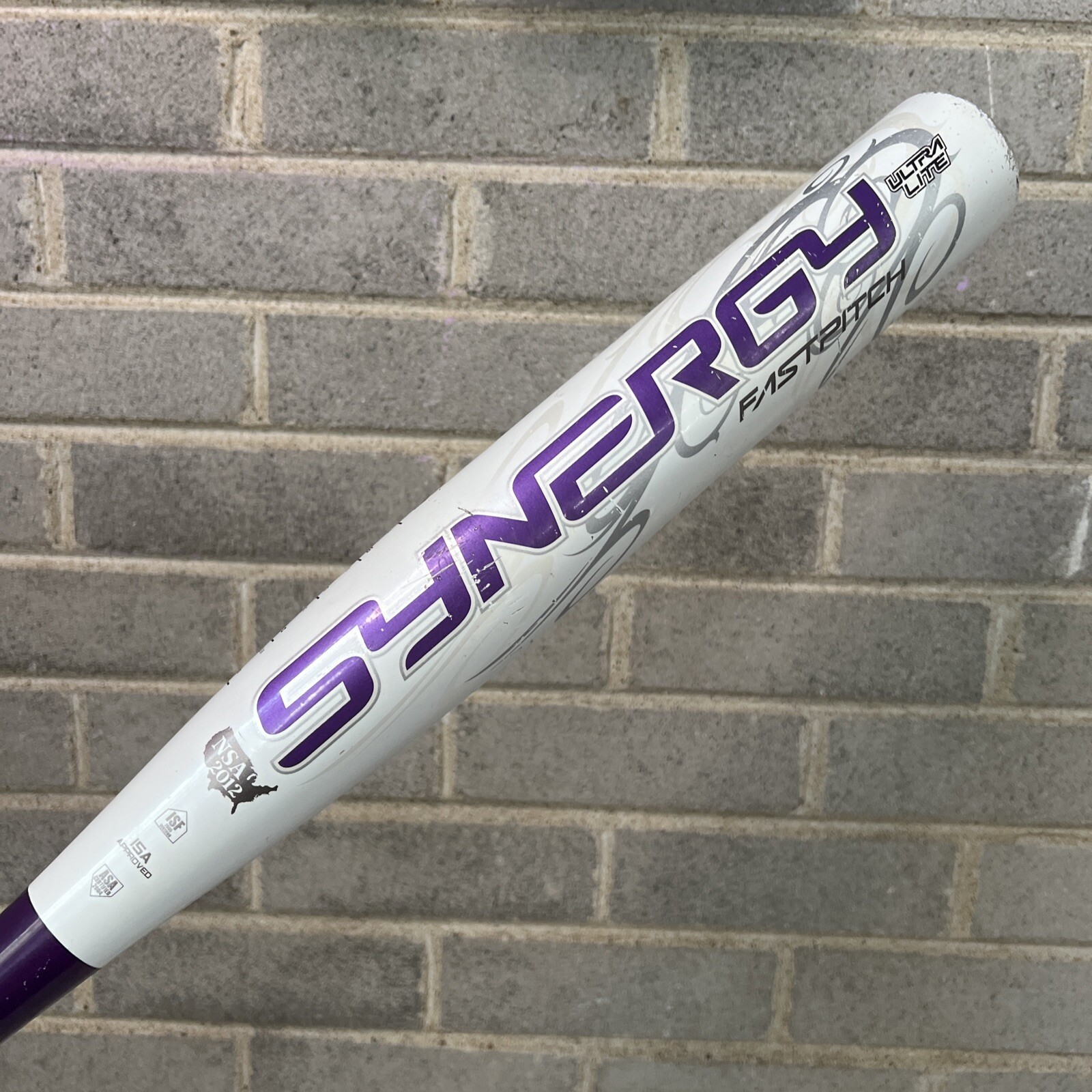 Batte De Softball Easton Synergy Fastpitch SCX24B - 32" 22oz, Composite Carbone, Besoin Poignée