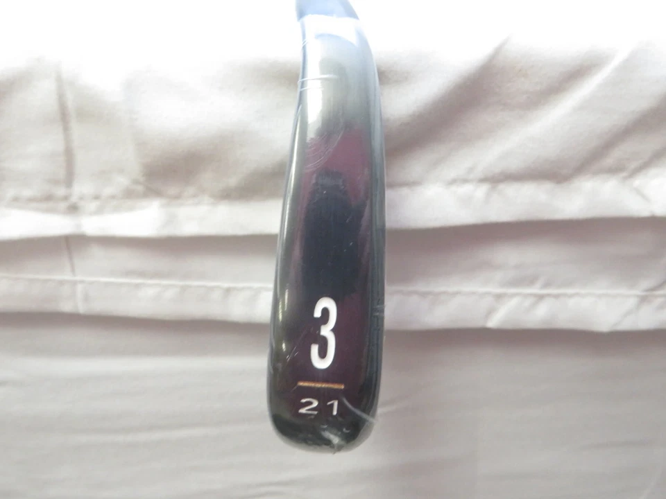 New Cleveland CG16 Tour Black 21* 3 Iron Dynamic Gold S300 Stiff Flex Steel - Image 2 of 4