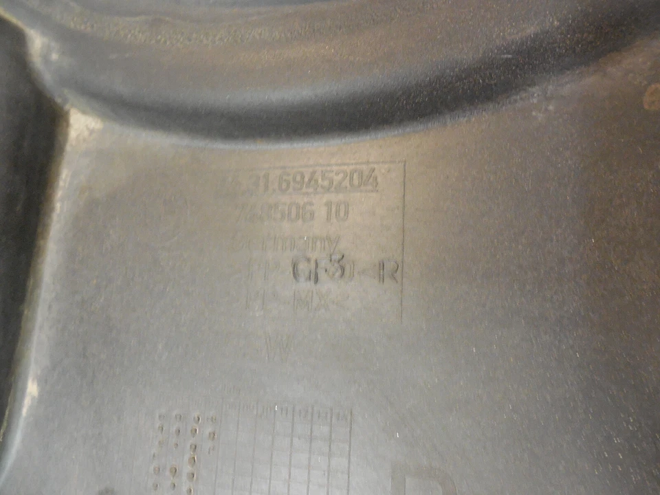 06-10 BMW E61 535xi 530xi Filtro cabina inferior derecha micro entrada aire carcasa Foto 3 de 4