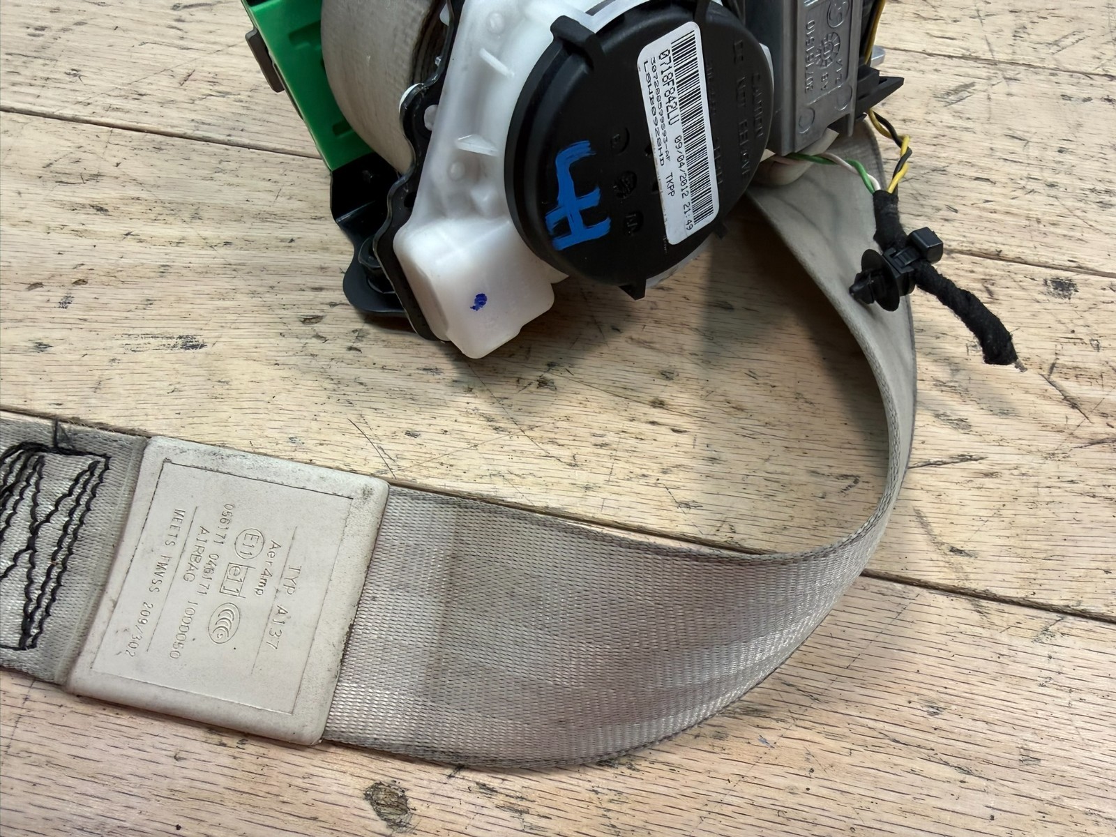 2013 Bentley Continental GT COUPE Front Left Side Seat Belt 3W1857705F OEM