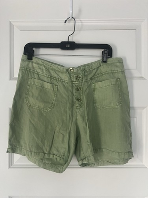 #ad Sundance Women#x27;s Tencel Lightweight Green Shorts Button Closure EUC Medium 8 10 $25.99