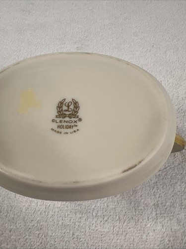 Zuccheriera Lenox Holiday China con coperchio Made in USA agrifoglio e bacche - Foto 7 di 15