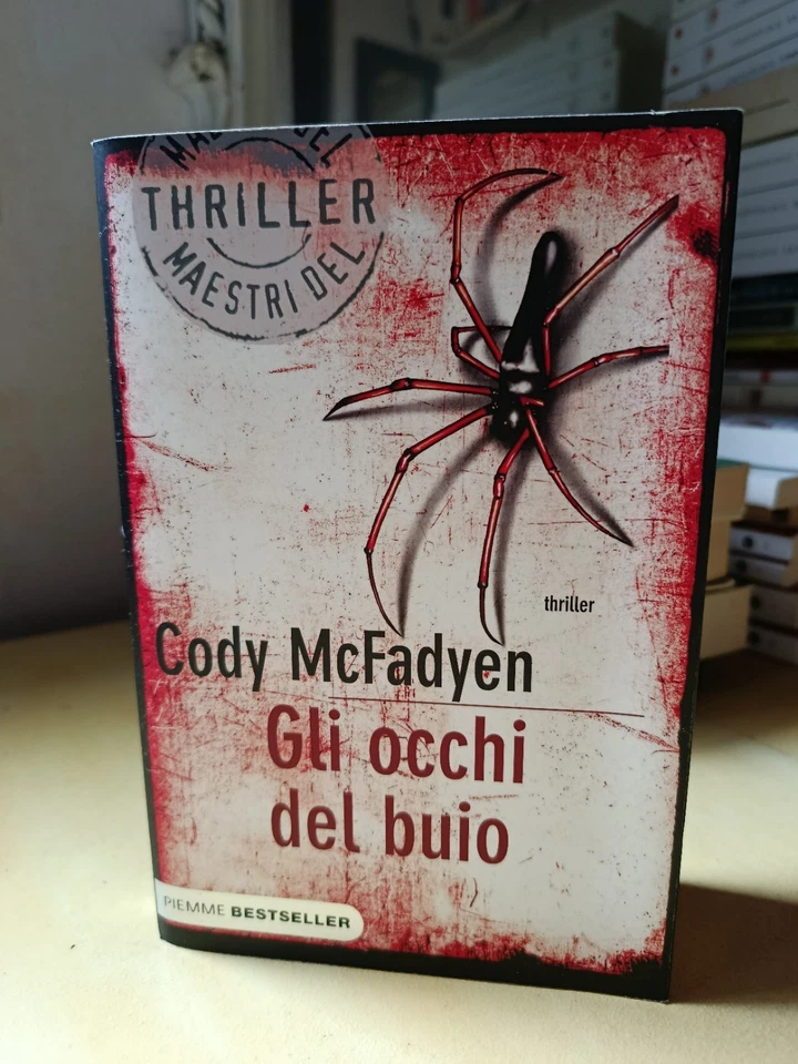 Gli occhi del buio, foto 1 di 4