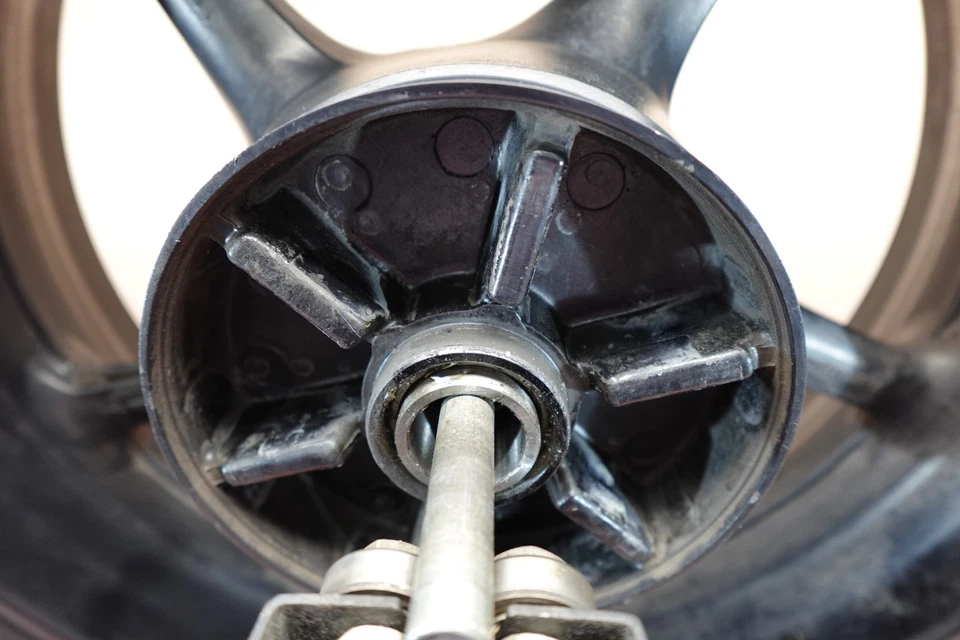 04-09 Llanta trasera Continental YAMAHA FZ6-S FZ6S FZ6 FZ600 180/55 ZR 17 Foto 4 de 4