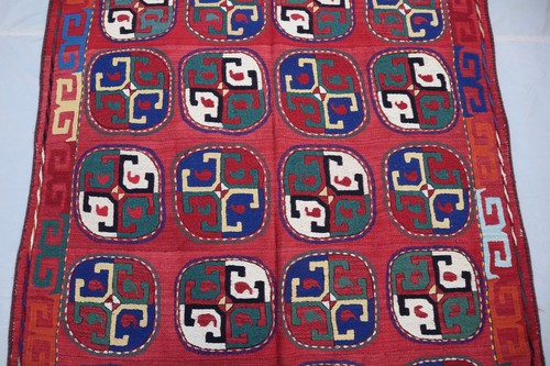 Belleza arte decoración uzbeko vino tradicional tinto. Detalles de talla abajo. - Imagen 4 de 24