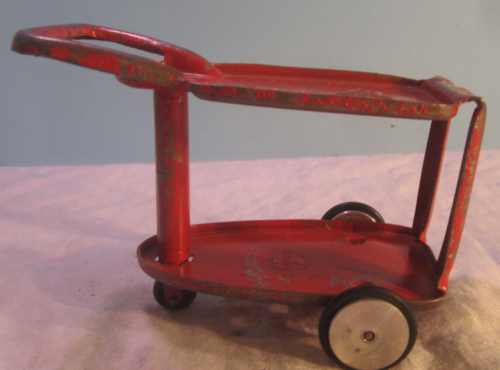 VINTAGE MARX DIE CAST METAL  RED TOY CART/TABLE 1930'S-40'S - Picture 1 of 7